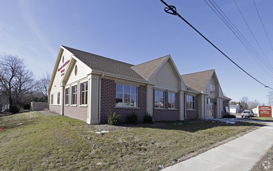 Primary Photo Of 8081 W Layton Ave, Milwaukee Medical For Lease