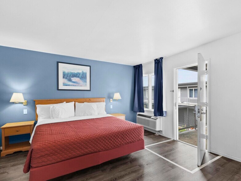 More Photos Of 935 9th Ave, Sidney Hotel For Sale