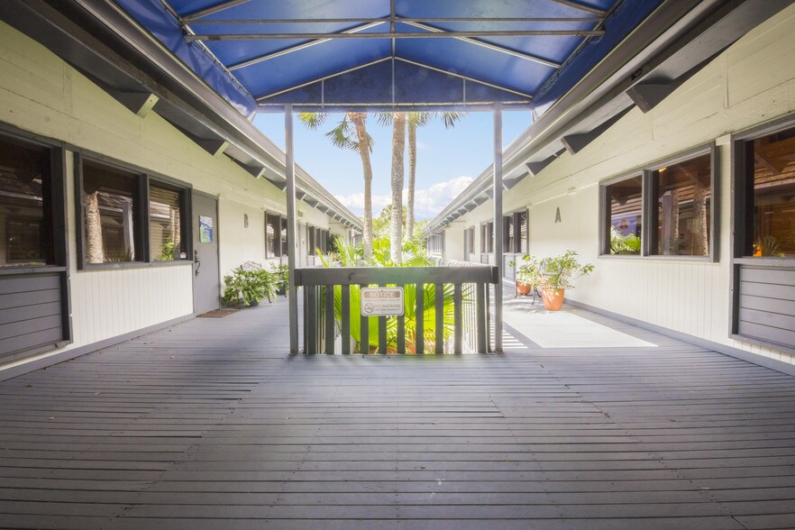 More Photos Of 8200 W Sunrise Blvd, Plantation Office For Sale