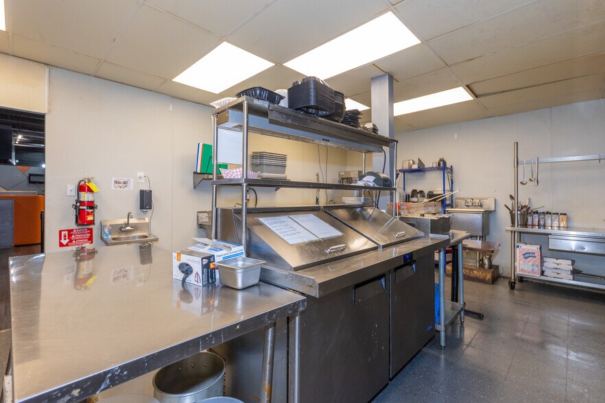 More Photos Of 1820 E 30th St, Cleveland Sports And Entertainment For Sale