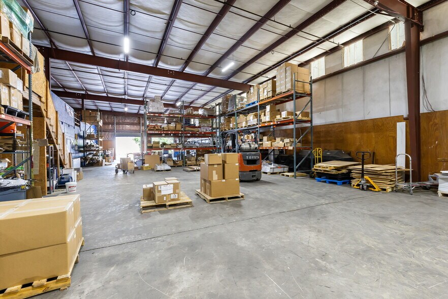 More Photos Of 1356 Bennett Dr, Longwood Distribution For Sale