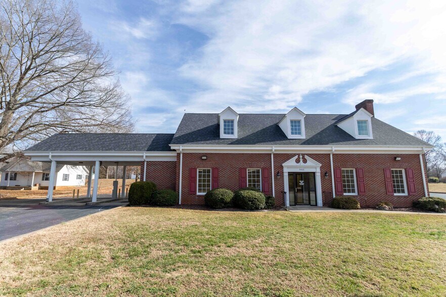 More Photos Of 5406 US 29, Blairs Bank For Lease