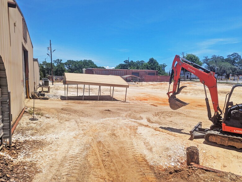 More Photos Of 5788 US-90 Hwy, Theodore Showroom For Lease