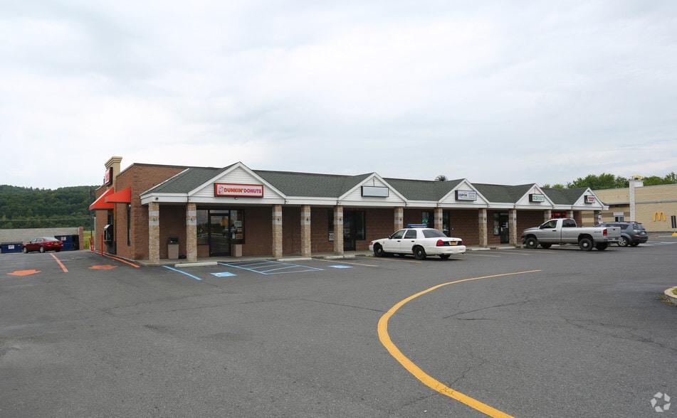 More Photos Of 12165 US Rte 9 W, West Coxsackie General Retail For Lease