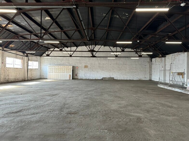 More Photos Of 4017-4027 Cambridge St, Philadelphia Warehouse For Lease