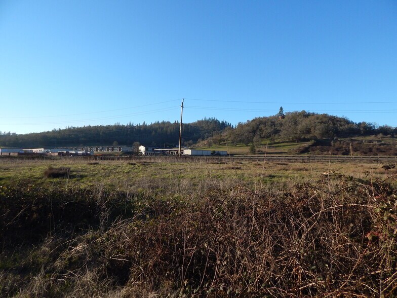 More Photos Of 0 NE Douglas Avenue, Roseburg Land For Sale