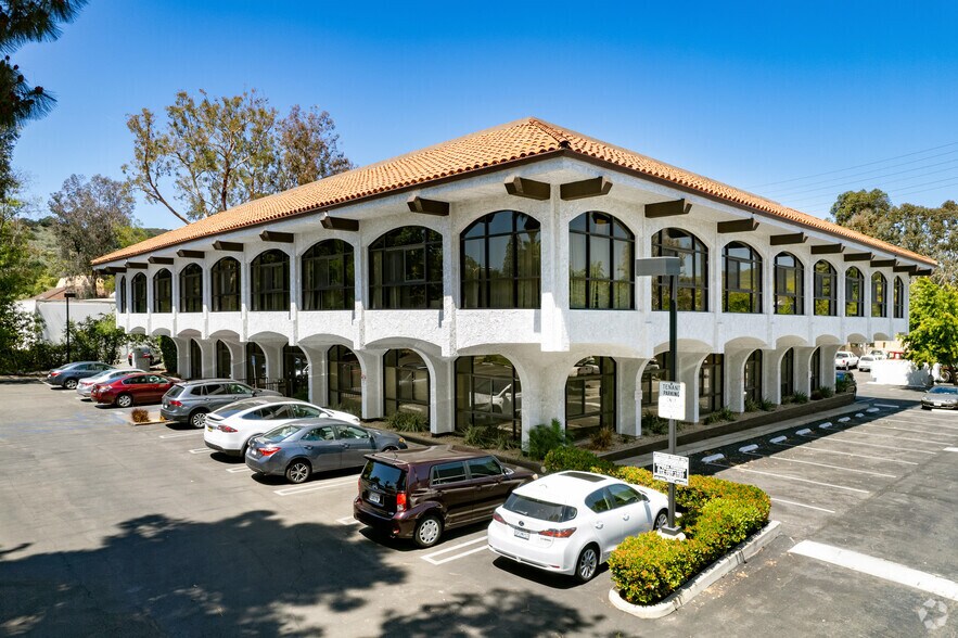 Primary Photo Of 2277 Townsgate Rd, Westlake Village Office For Lease