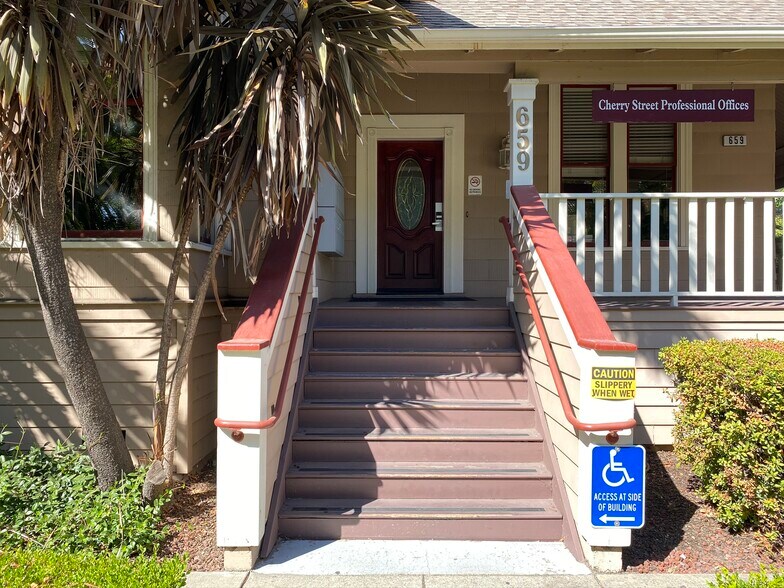 More Photos Of 659 Cherry St, Santa Rosa Medical For Lease