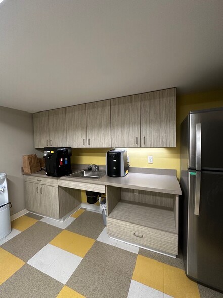 More Photos Of 599 Farmington Ave, Farmington Medical For Lease
