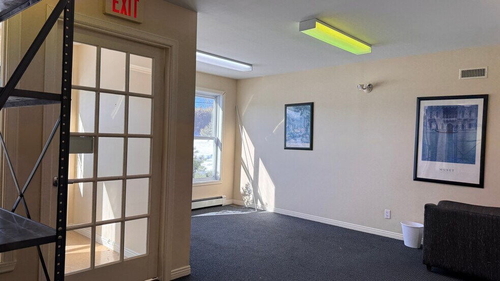 More Photos Of 292 South St, Blue Hill Office For Sale