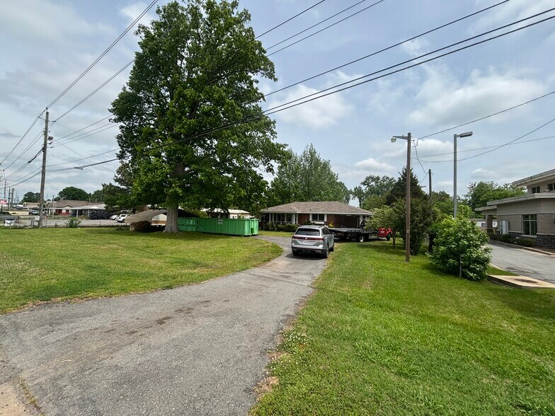 More Photos Of 14606 Highway 107, Jacksonville Specialty For Sale