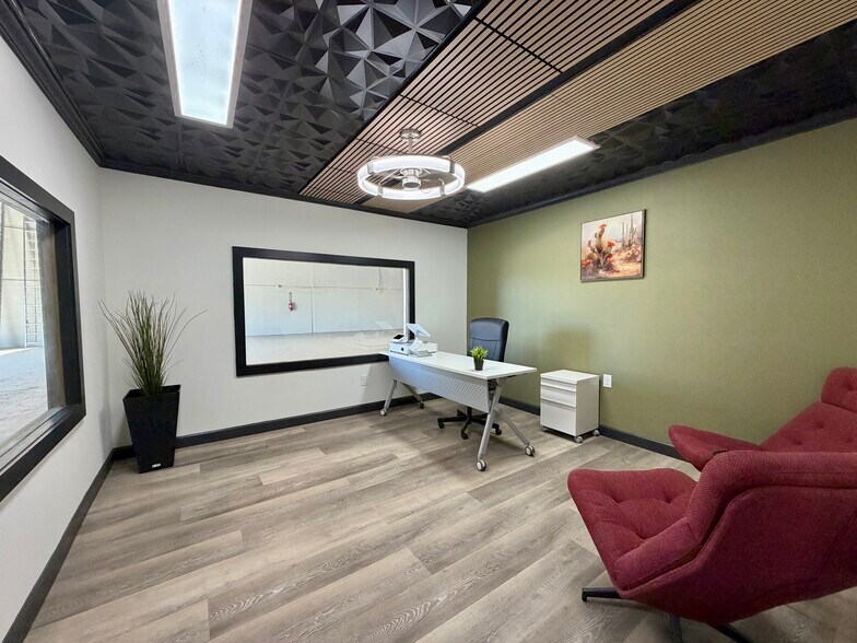 More Photos Of 131 W Duval St, Lake City Storefront Retail Office For Lease