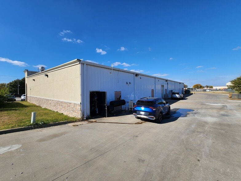 More Photos Of 6005-6011 S Mingo Rd, Tulsa Storefront Retail Office For Sale