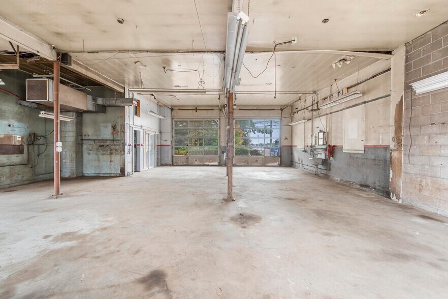 More Photos Of 112 New Haven Ave, Milford Restaurant For Lease