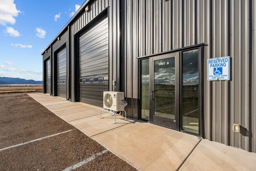 More Photos Of 3709 5650 w, Cedar City Industrial For Lease