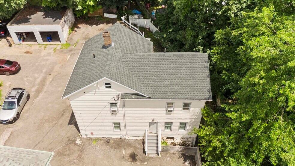 More Photos Of 96 Hill St, Waterbury Apartments For Sale