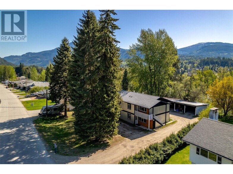 More Photos Of 1810 1 St, Fruitvale Apartments For Sale