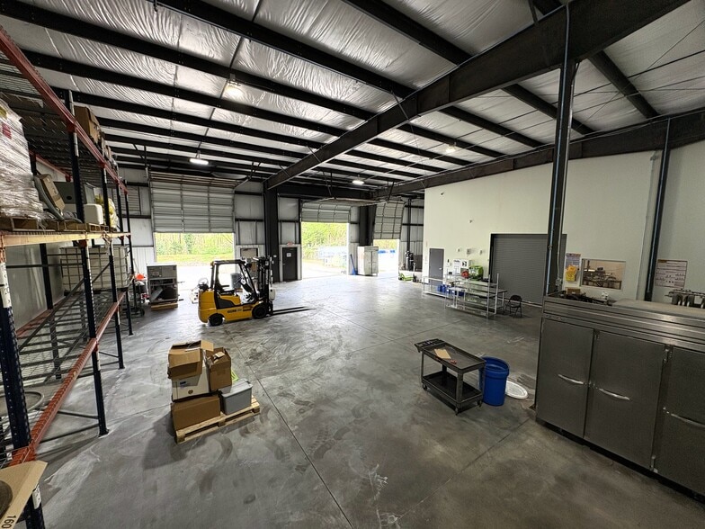 More Photos Of 1038 Culp Rd, Pineville Manufacturing For Lease