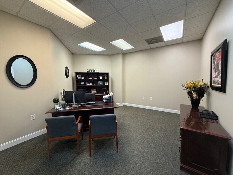 More Photos Of 4582 Cumberland Rd, Fayetteville Freestanding For Lease