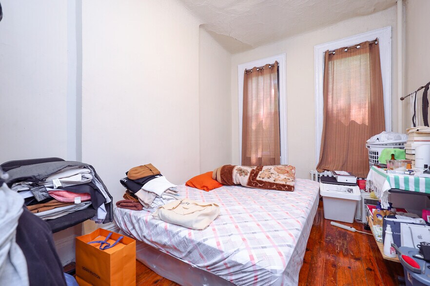 More Photos Of 543 49th St, Brooklyn Apartments For Sale