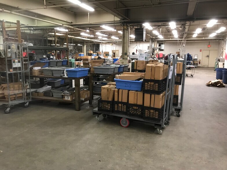 More Photos Of 1 Testa Pl, Norwalk Warehouse For Lease