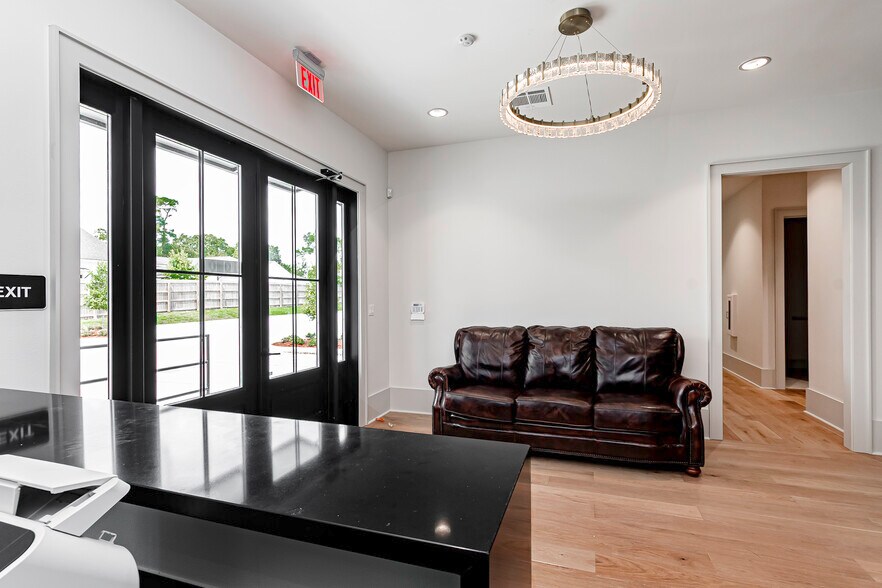 More Photos Of 10315 Jefferson Hwy, Baton Rouge Loft Creative Space For Lease