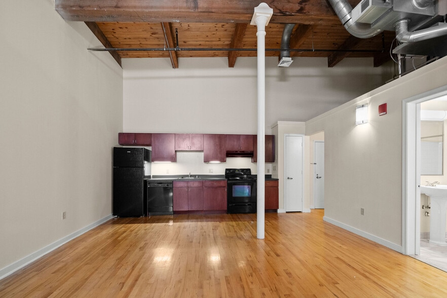 More Photos Of 1-49 N Howard St, Baltimore Unknown For Lease