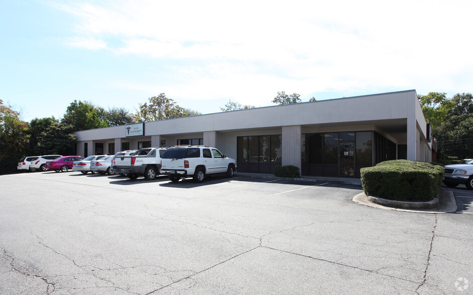 Primary Photo Of 204 Spring St, Macon-Bibb Medical For Lease