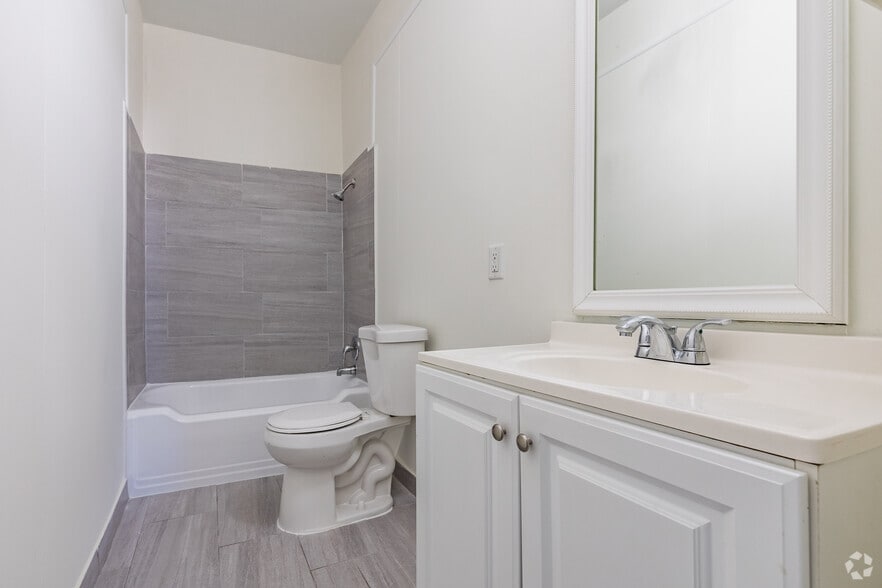 More Photos Of 218 N Pinellas Ave, Tarpon Springs Apartments For Lease
