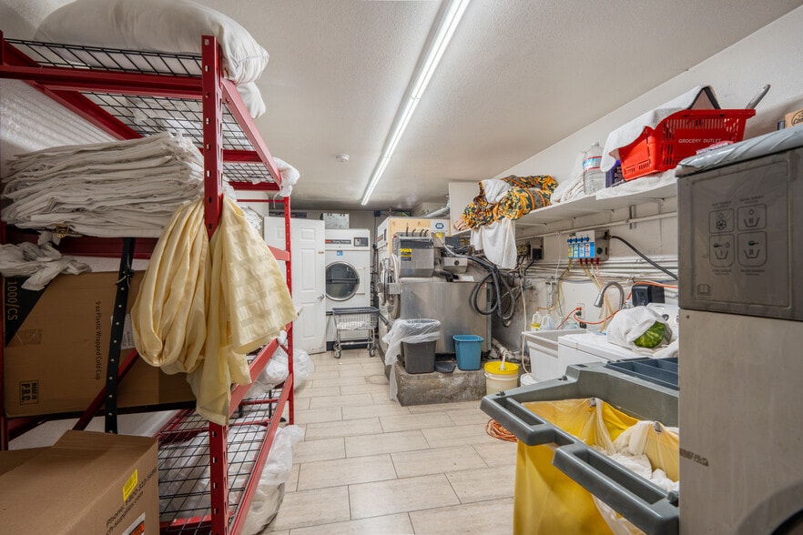 More Photos Of 9515 Folsom Blvd, Sacramento Hotel For Sale