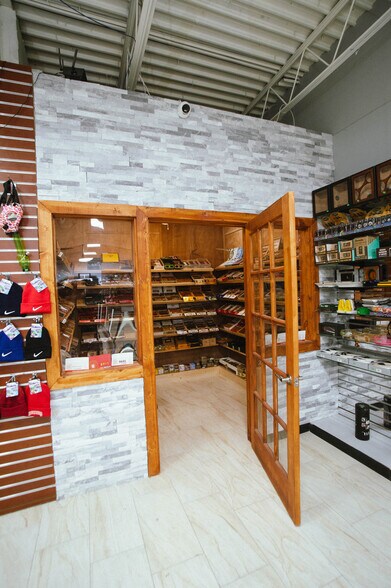 More Photos Of 115 E Washington, Winterset Office For Sale