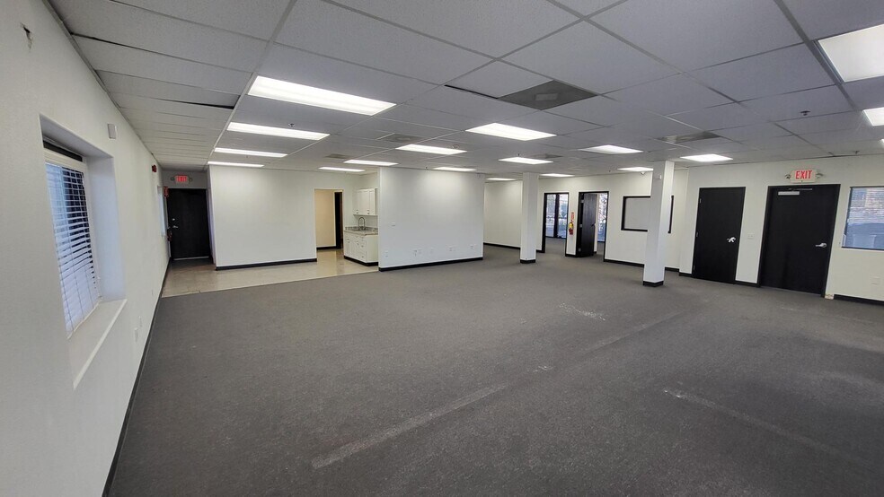 More Photos Of 3325-3326 W Oquendo Rd, Las Vegas Warehouse For Lease