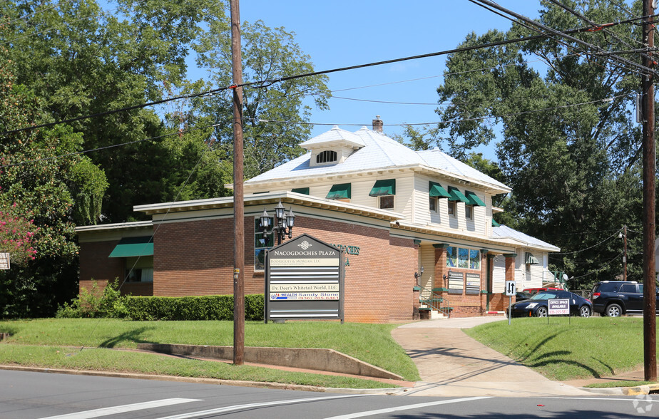 Primary Photo Of 507 E Hospital St, Nacogdoches Office For Lease