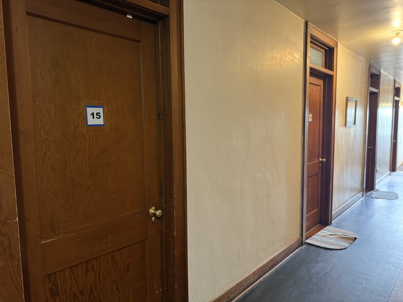 More Photos Of 218 Commercial Ave, Wallace Hotel For Sale
