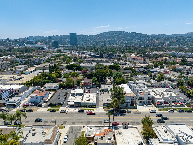 More Photos Of 10738 Riverside Dr, North Hollywood Medical For Lease