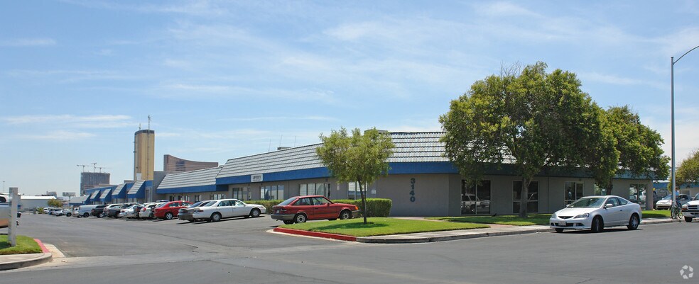 Primary Photo Of 3140 Polaris Ave, Las Vegas Light Distribution For Lease