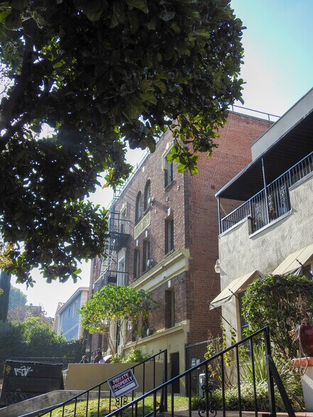 More Photos Of 233 N Kenmore Ave, Los Angeles Apartments For Sale