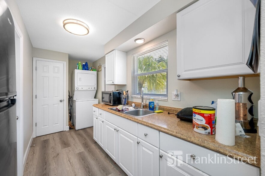 More Photos Of 531-539 New York Ave, Dunedin Apartments For Sale