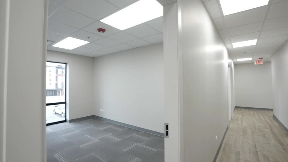 More Photos Of 9950 Lawrence Ave, Schiller Park Unknown For Lease