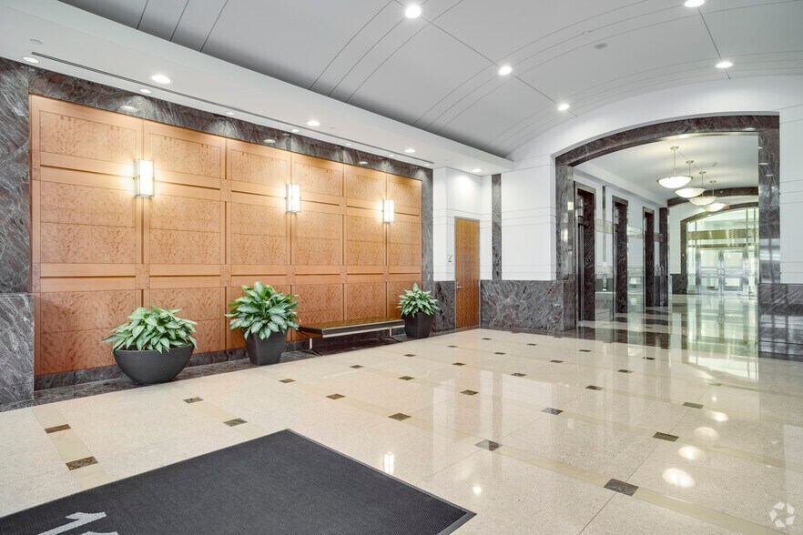 More Photos Of 11700 Plaza America Dr, Reston Unknown For Lease