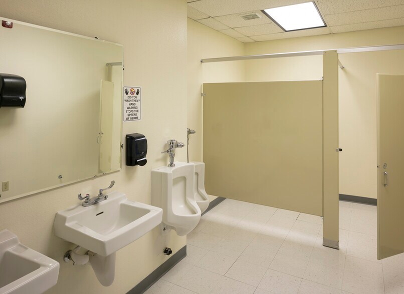 More Photos Of 1820 Randolph Rd SE, Albuquerque Office For Sale