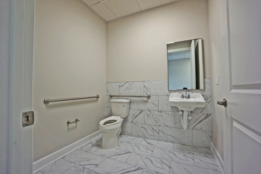 More Photos Of 23410 Grand Reserve Dr, Katy Unknown For Lease