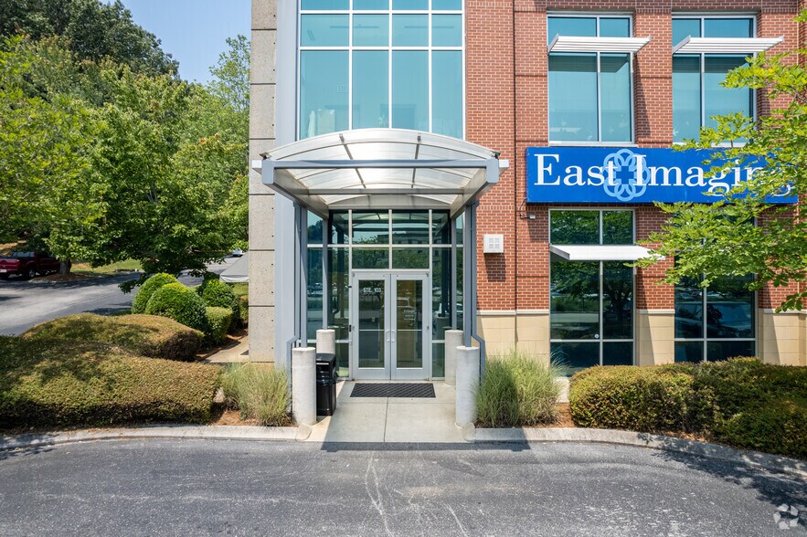 More Photos Of 1651 Gunbarrel Rd, Chattanooga Medical For Lease