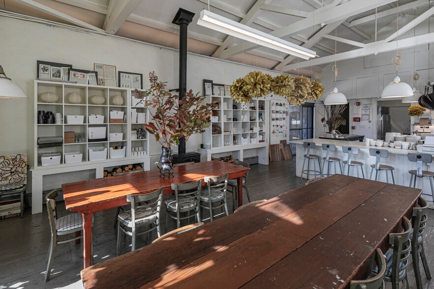 More Photos Of 2 Bridge St, Milford Restaurant For Sale