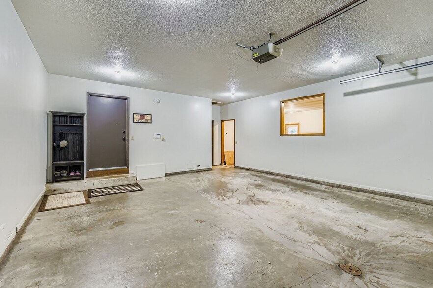 More Photos Of 198 35th St NE, Buffalo Warehouse For Sale