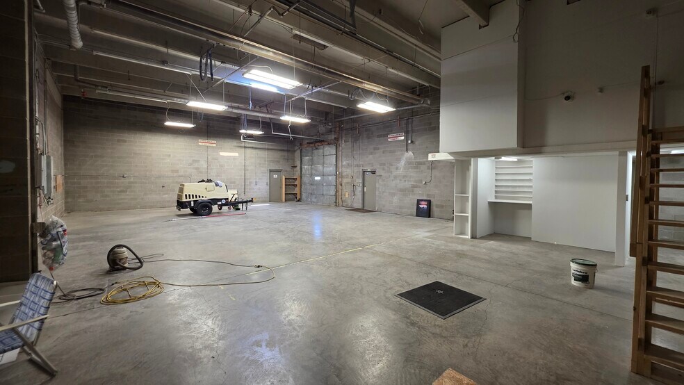 More Photos Of 69-75 Sunflower Rd, Colorado Springs Warehouse For Lease