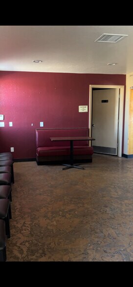 More Photos Of 10052 S Highway 69, Mayer Restaurant For Lease