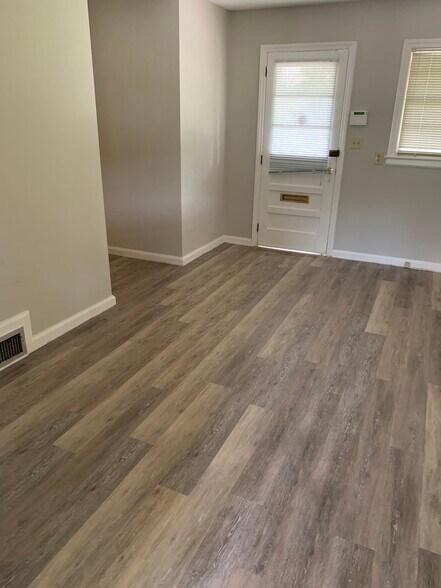 More Photos Of 1924 Warm Springs Rd, Columbus Medical For Sale