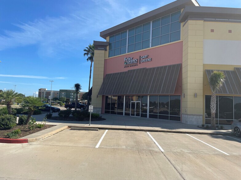 More Photos Of 1800-1820 Nasa Rd 1, Houston Unknown For Lease