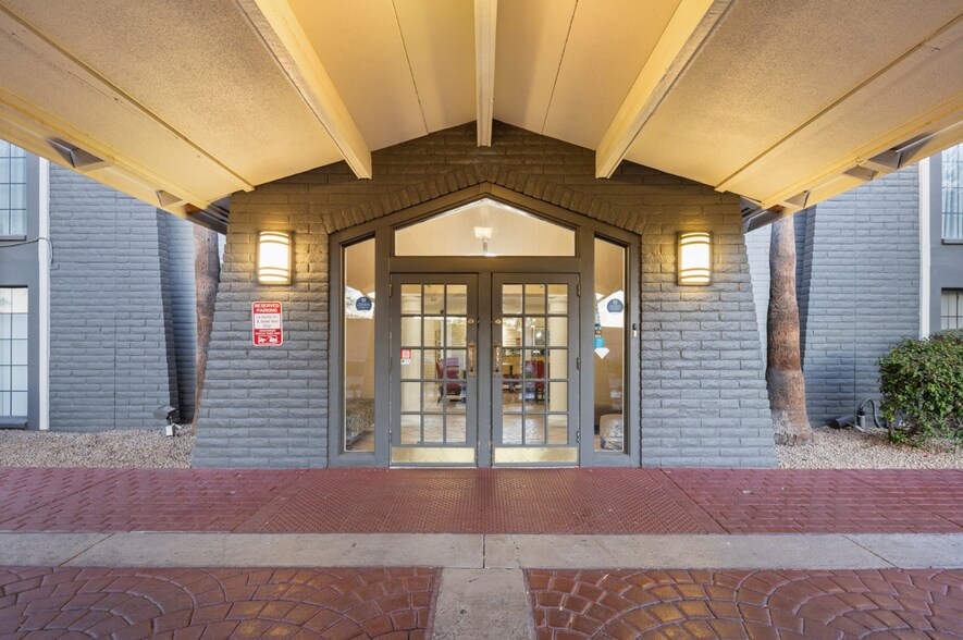 More Photos Of 911 S 48th St, Tempe Hotel For Sale